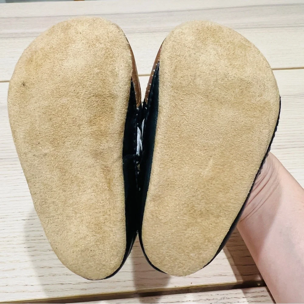 Carter’s Boys Black Brown white Slip On Casual Sneakers Size 3-6m